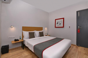 Super Townhouse Function Inn Near Chaudhary Charan Singh International Airport